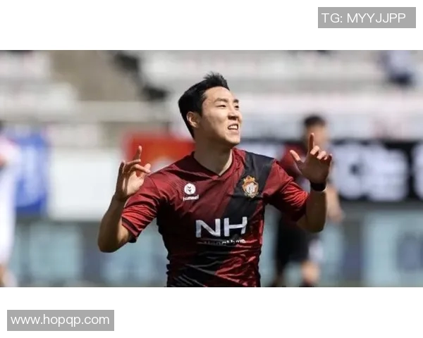 深圳足球队以94分稳居挑战赛积分榜首位,表现引人瞩目 深圳足球队以94分稳居挑战赛积分榜首位,表现引人瞩目