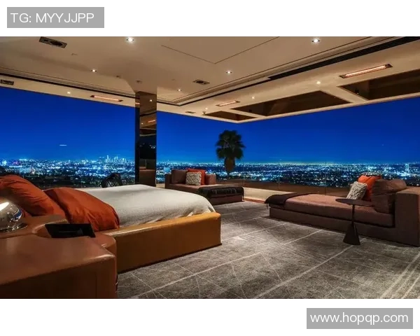 足球明星豪宅泳池揭秘奢华生活背后的秘密与乐趣